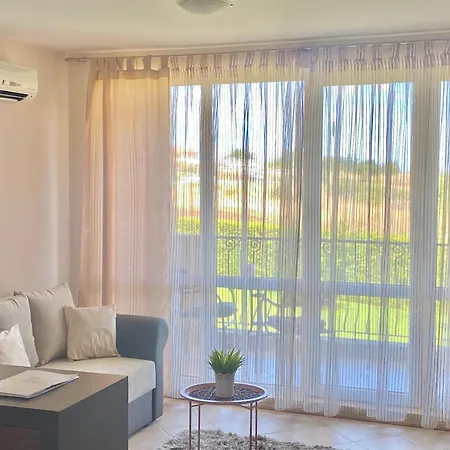 Апартаменты In Complex Atia