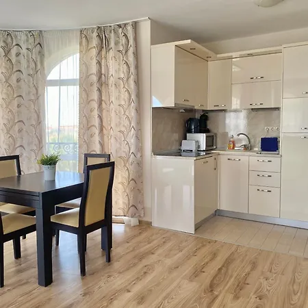 Апартаменты In Complex Atia