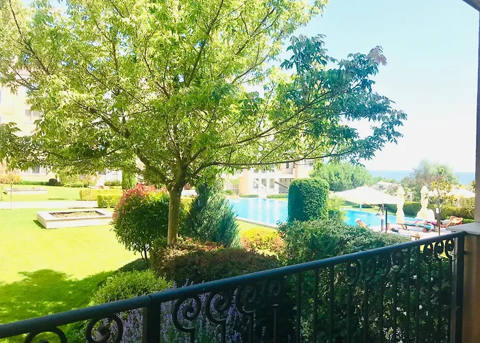 In Complex Atia Chernomorets