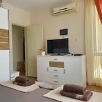 In Complex Atia Апартамент Черноморец
