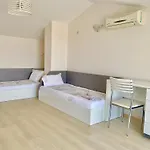 Апартамент In Complex Atia *