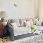 In Complex Atia Апартамент *