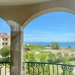 Апартамент In Complex Atia *