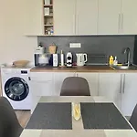 Appartement In Complex Atia *