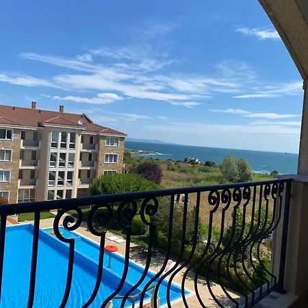 Apartment In Complex Atia Chernomorets