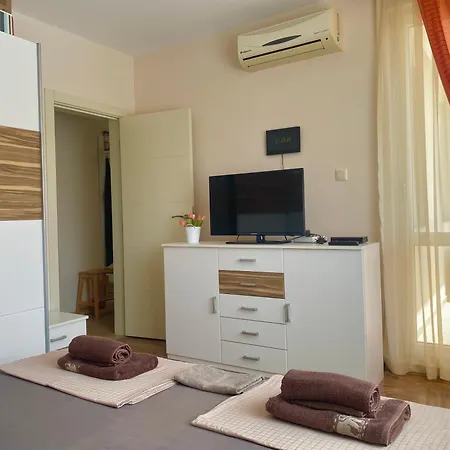 In Complex Atia דירה צ'רנומורץ