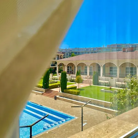 Apartment In Complex Atia