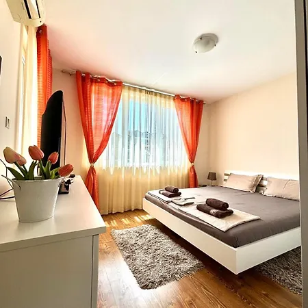 דירה In Complex Atia צ'רנומורץ