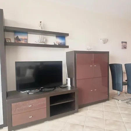 In Complex Atia * צ'רנומורץ