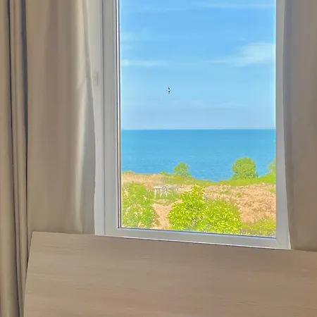 In Complex Atia דירה