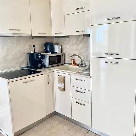 Apartment In Complex Atia *