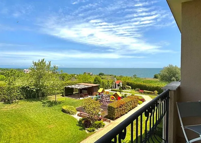 Апартамент In Complex Atia *